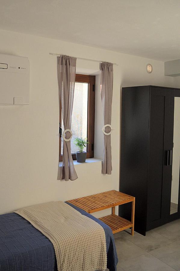 B&B Li Gutti Aieta Bagian luar foto